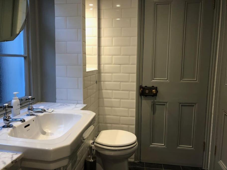 Kings Cross, Self-Contained House & Private Garden Villa Londra Exterior foto